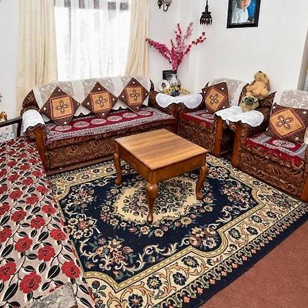 Himalayan Inn Homestay Darjeeling (West Bengal) Buitenkant foto
